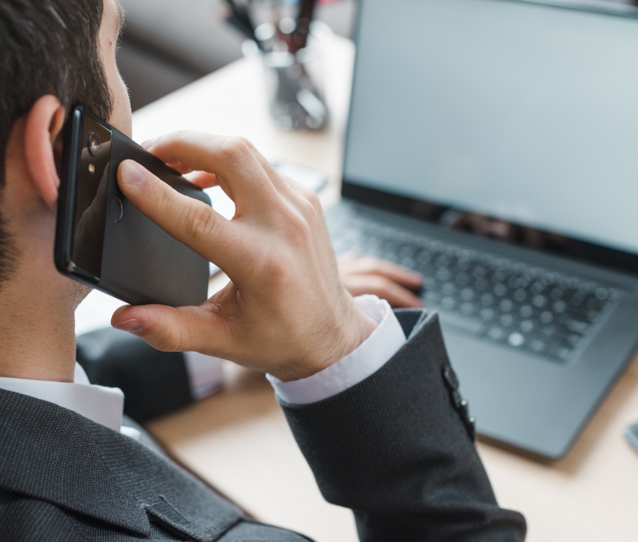 Beratungsgespräch in der Personalvermittlung Majori Business